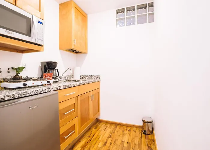 The Gallery Apartment *